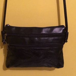 Black leather shoulder purse